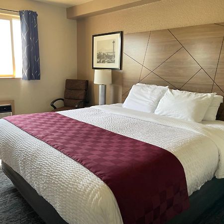 Americas Best Value Inn Lynnwood Exterior foto