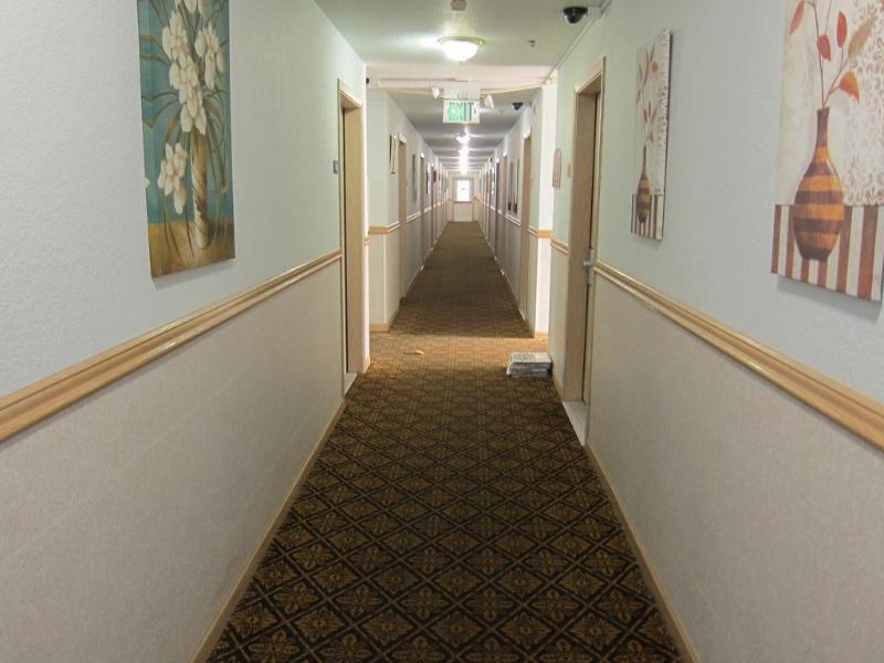 Americas Best Value Inn Lynnwood Exterior foto