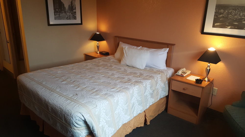 Americas Best Value Inn Lynnwood Exterior foto