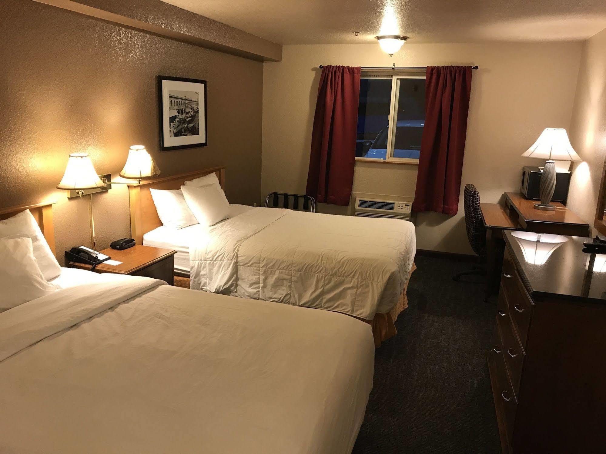 Americas Best Value Inn Lynnwood Exterior foto